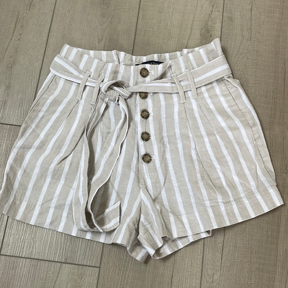 Abercrombie & Fitch linen blend shorts size small